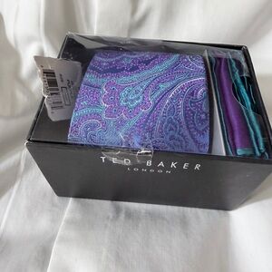 Ted Baker NWT Purple and Blue Paisley Silk Tie and matching Pocket Square Set